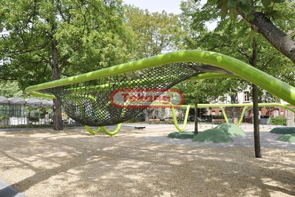德国威斯巴登的雕塑游乐场